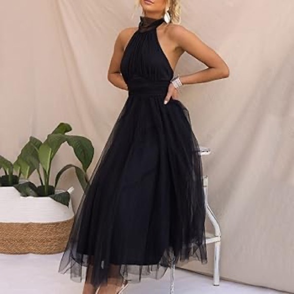 HERE COMES THE SUN Black halterneck formal dress size Medium - Picture 2 of 10